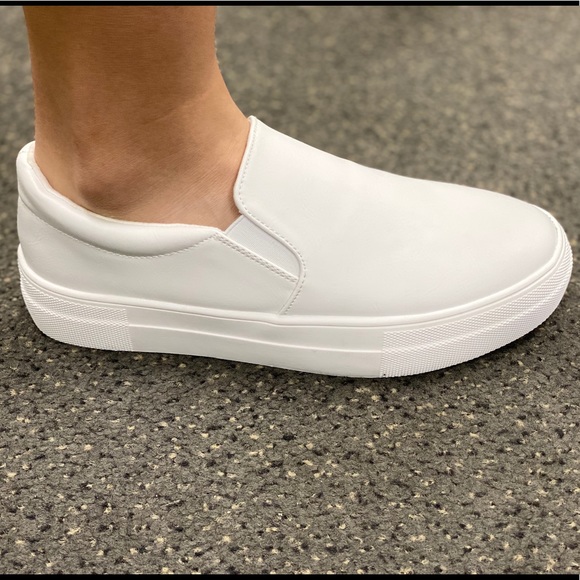 White slip on sneakers - Picture 5 of 8